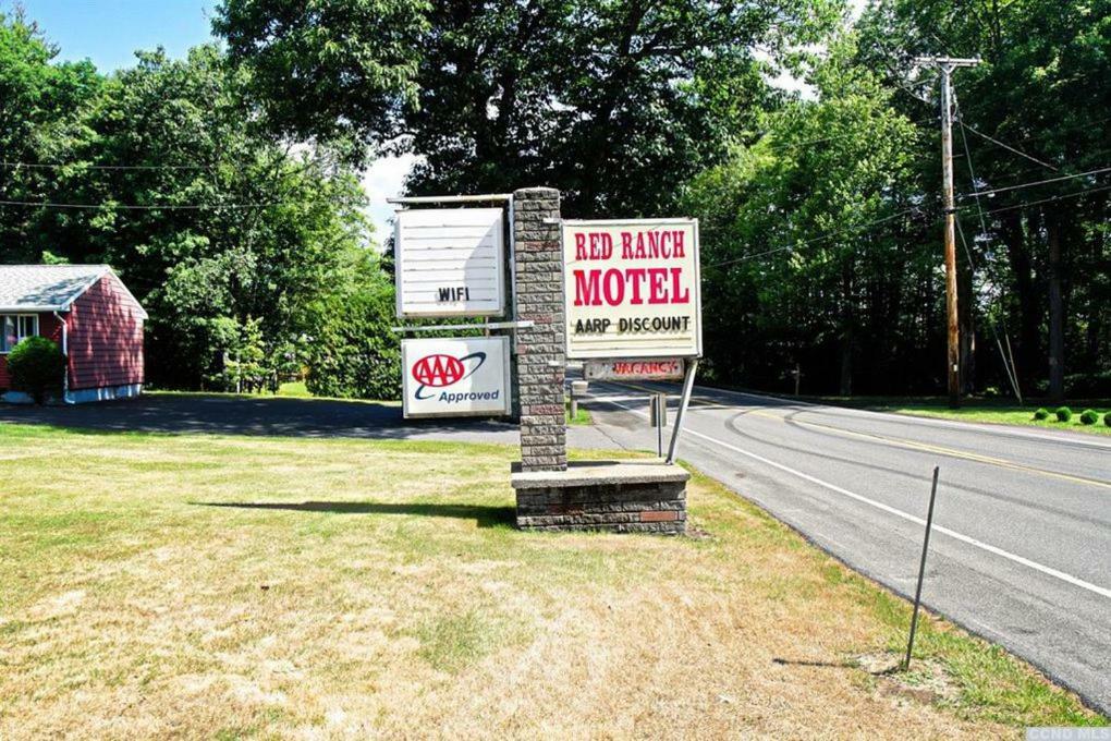Red Ranch Inn Catskill Exterior photo