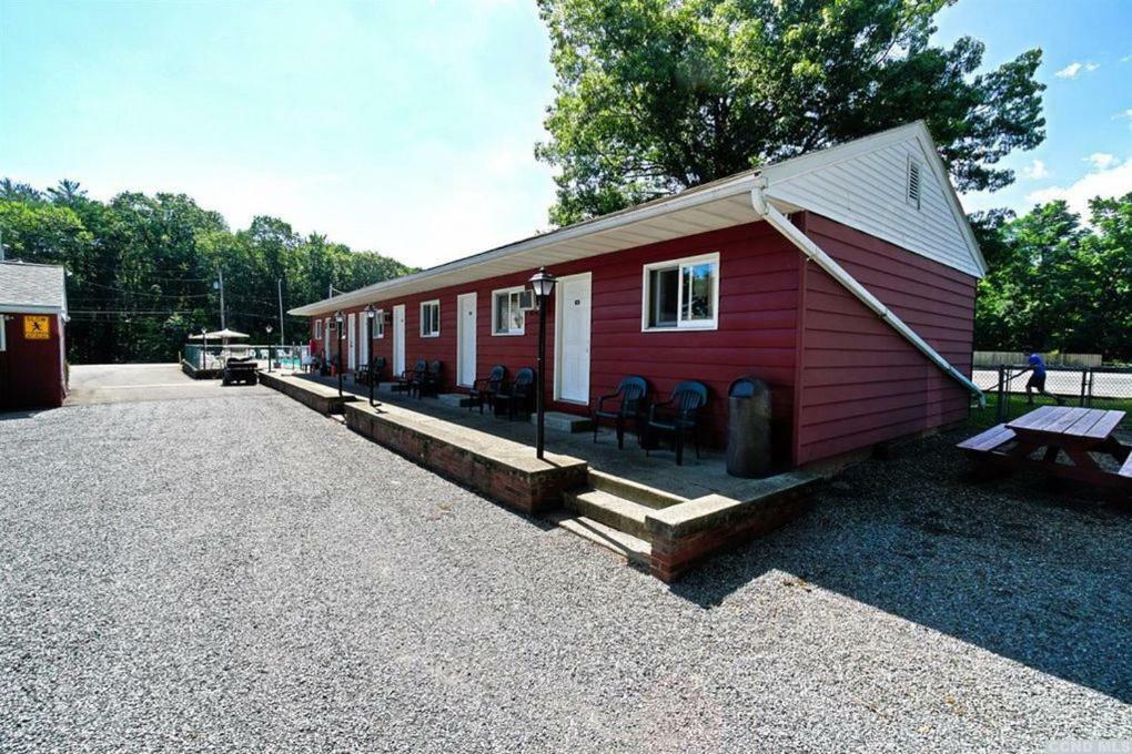 Red Ranch Inn Catskill Exterior photo