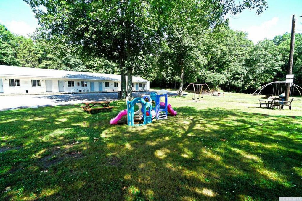 Red Ranch Inn Catskill Exterior photo