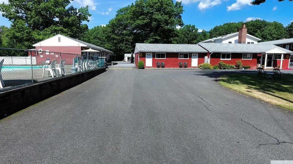 Red Ranch Inn Catskill Exterior photo