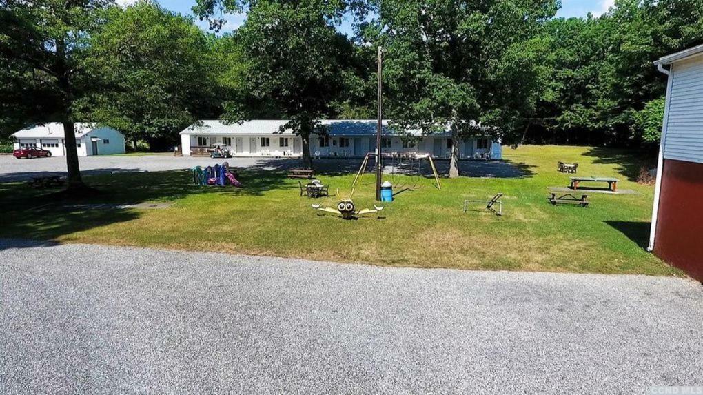 Red Ranch Inn Catskill Exterior photo
